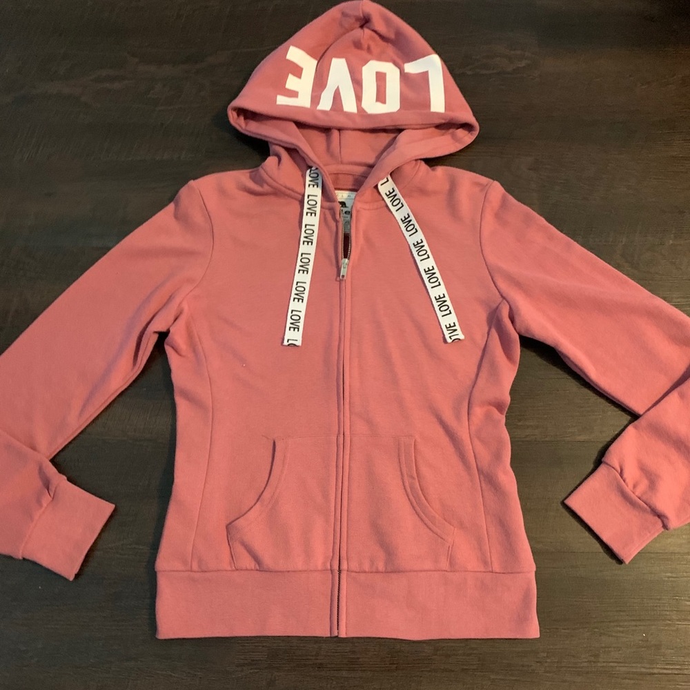 NWOT Pink Sweatshirt Hoodie Juniors Medium Love